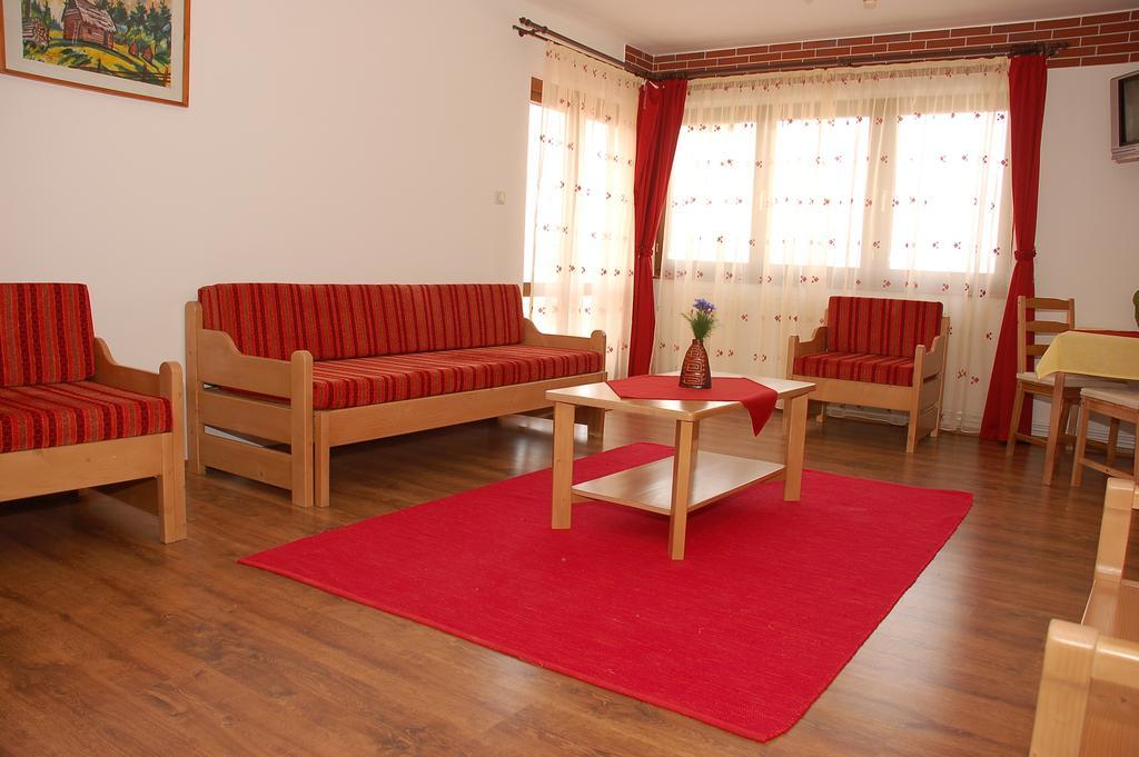 Horizont Panzio Bed & Breakfast Odorheiu Secuiesc Ruang foto